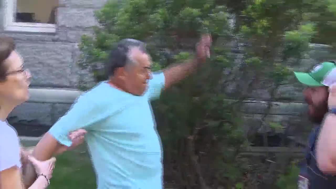 School crossing guard accused of attacking parent with stop sign - Vimarsana News