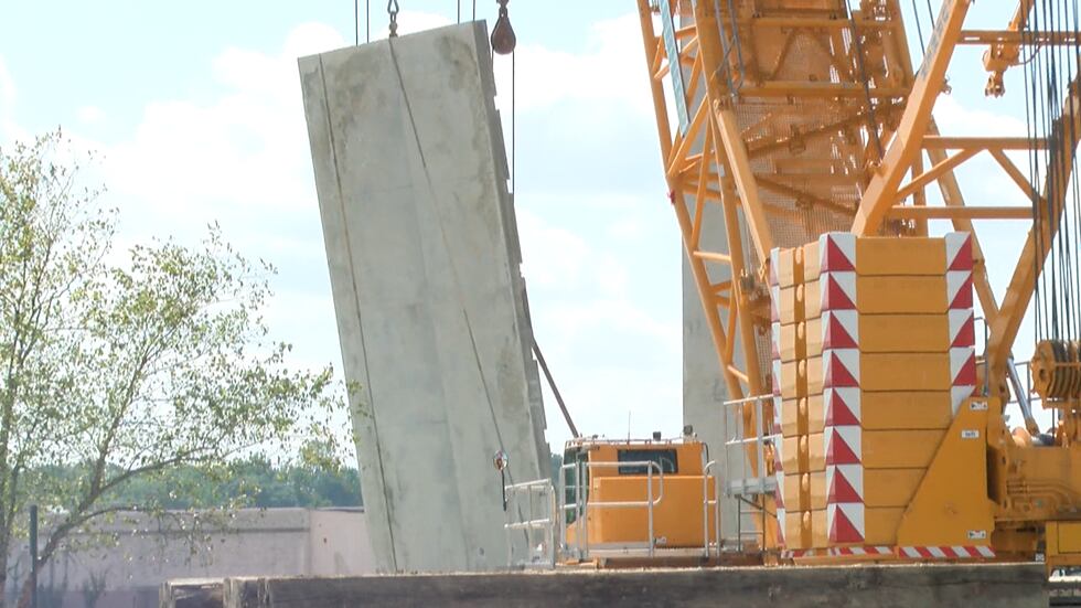Crews set up tilt panels for new sports and events center in Henrico.